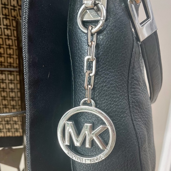 **SOLD** Michael Kors | Medium Brooke Hobo Bag - Picture 6 of 10